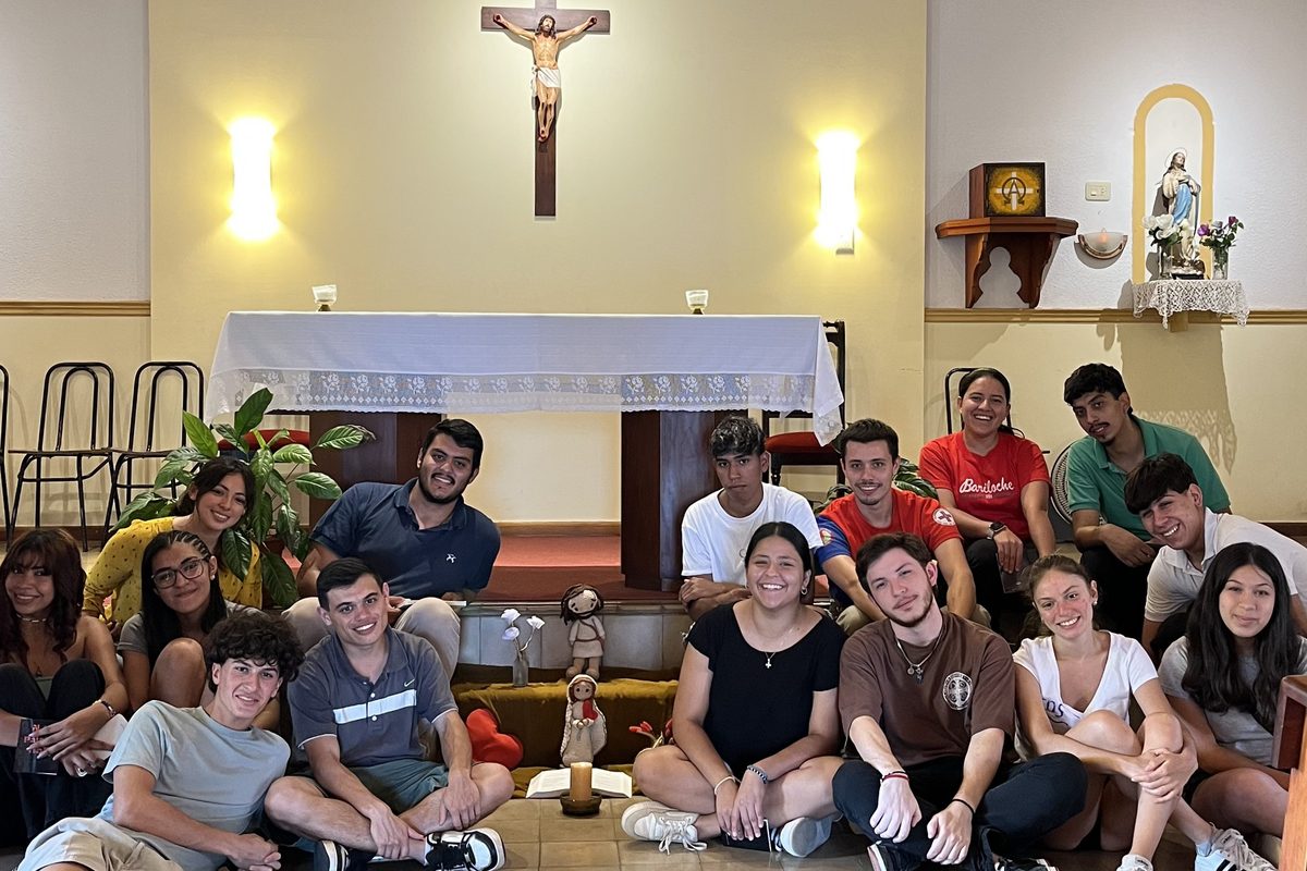 Reunión comunitaria con vecinos